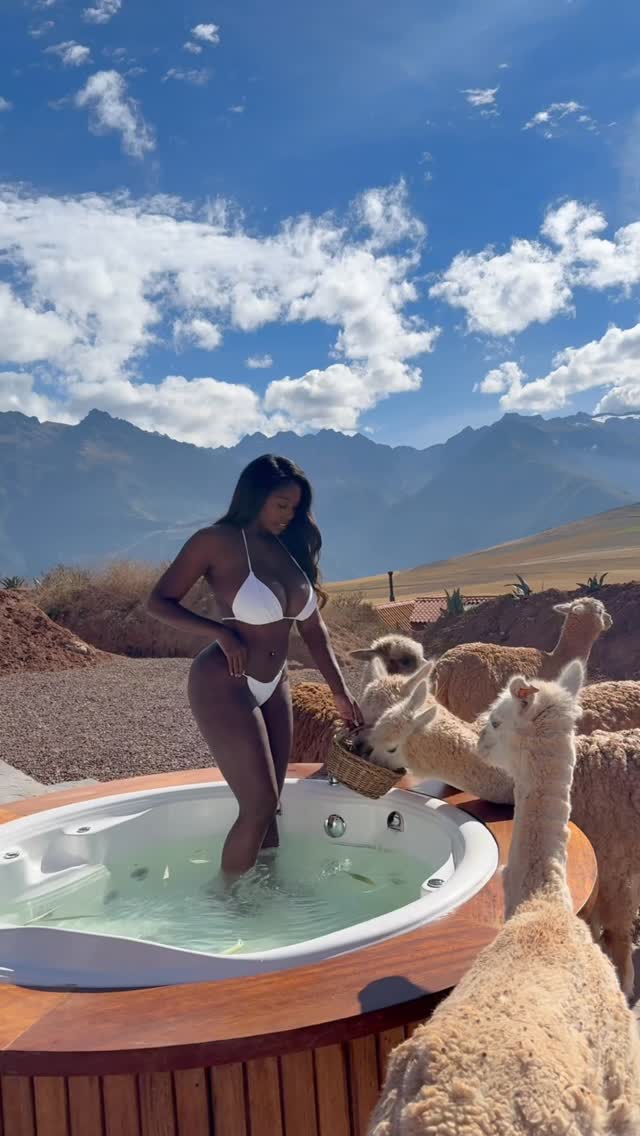 Moments like this 🥰 by @_ellietheempress_