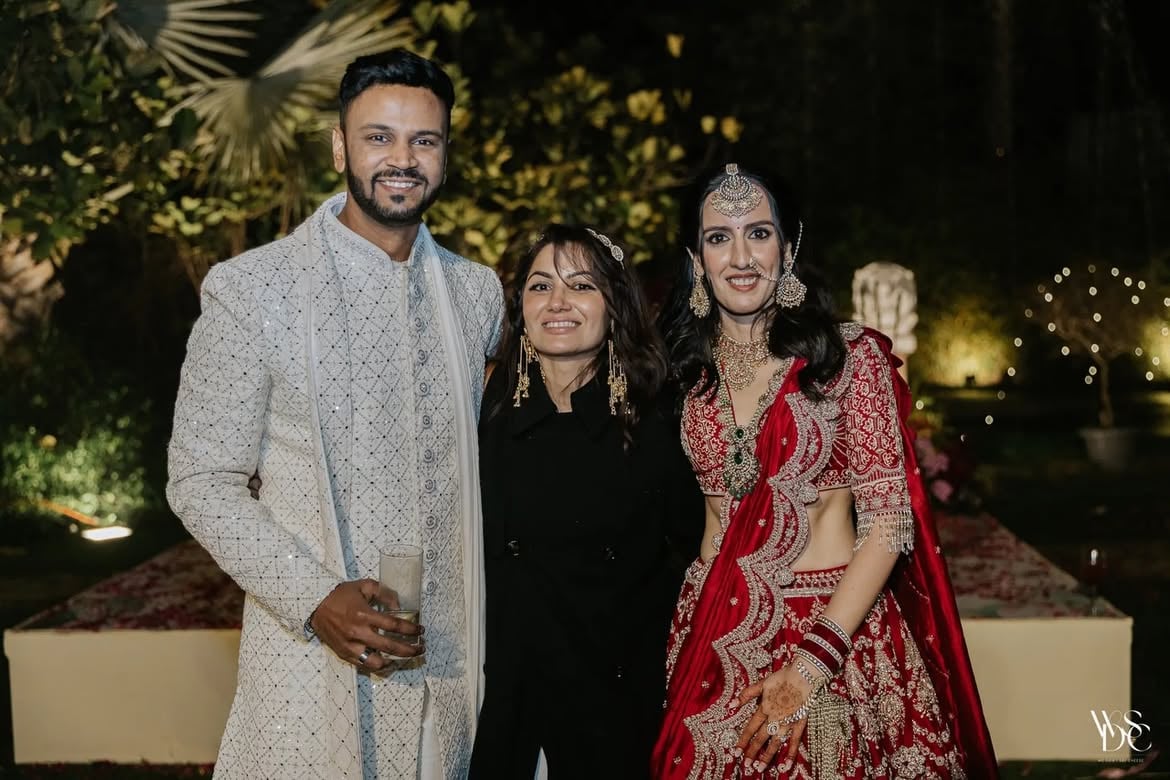 The kids got married and I got drunk
Love you @ashna.sethi @sarkarrstic 
Mazaaa hi aa gaya
#woohoo #sethikisarkar
