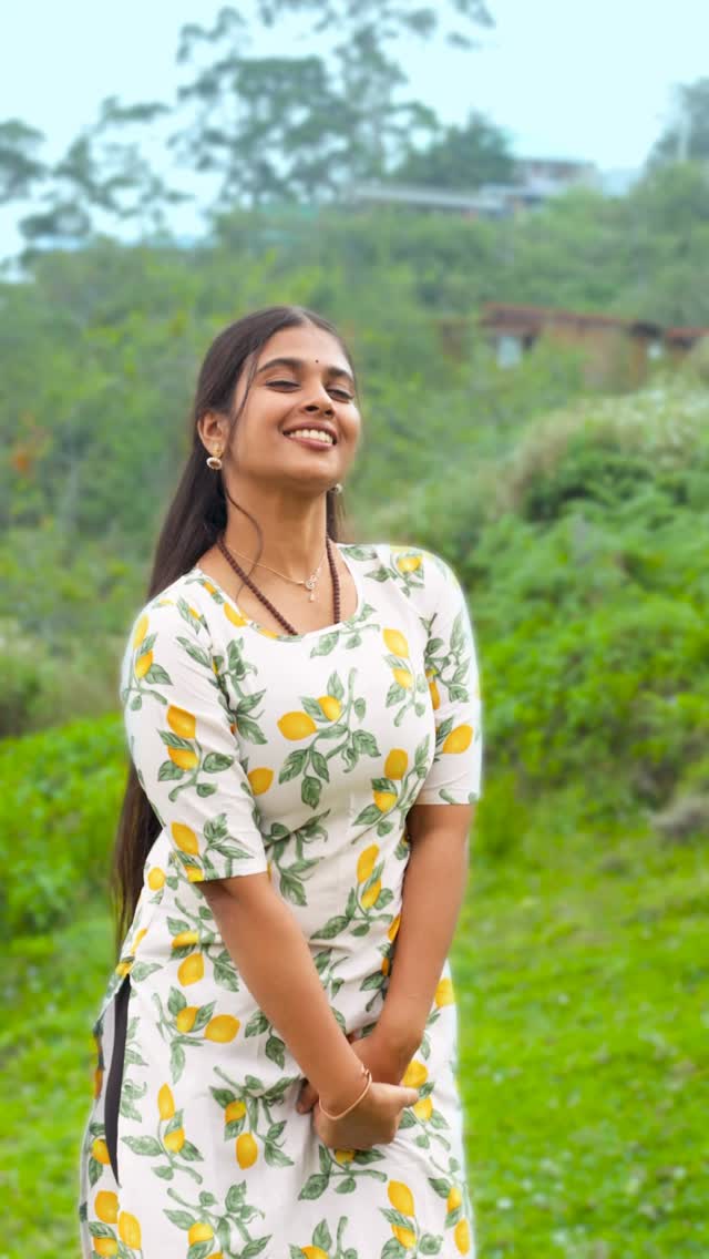 Thannee thannee aathu thannee😘Kaadhal oru oothu thannee😋