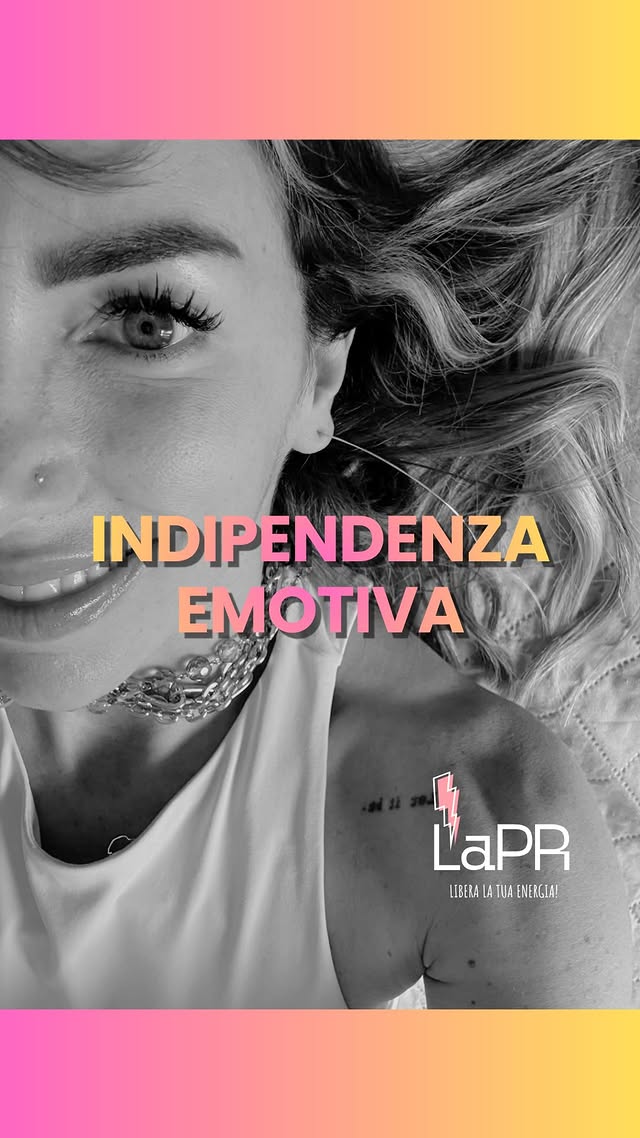 TESTA 🧠 o CUORE ♥️(biologia) C’è qualcosa di estremamente affascinante nel comportamento tra uomo e donna quando si parla di entrare - in relazione - con qualcuno. Siamo ‘Tutti’ attratti dal sesso opposto ma poi… al momento di ‘impegnarsi’ ecco che reagiamo in modo differente, soprattutto in base al momento di vita in cui ci troviamo. È capitato anche a te di osservare questo comportamento?#lapralessia by @lefotoniche_community
