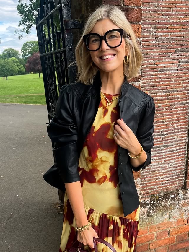 Effortless chic with a little edge 🖤✨

Outfit details:
- Dress & jacket @marksandspencerstyle 
- Glasses @glas.eyewear 
- Earrings & bangles @mctavishcollection 
- Necklace & bracelet stack @chlobojewellery 
- Bag @newlook 

*contains prev pr
 
#fashionover40 #stylishover40 #mymarks #oversizedglasses #streetstyle 

🏷️ patterned dress, asymmetric dress, faux leather black jacket, elegant chic, edgy, big bold glasses, tall girl style, outfit inspiration for women, weekend outfit