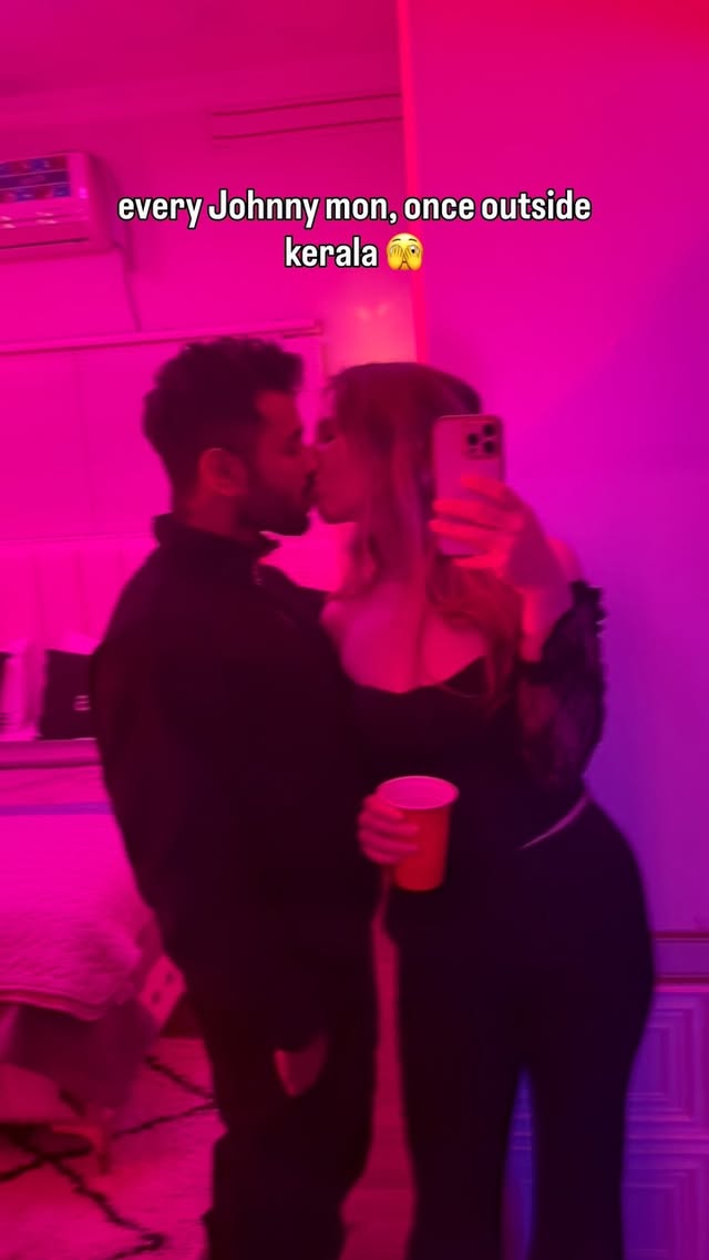 Tag a Johnny mon that you know 🤣… 

#elisaandjohn #couplereels #imwf #couplegoals #interracialcouple
