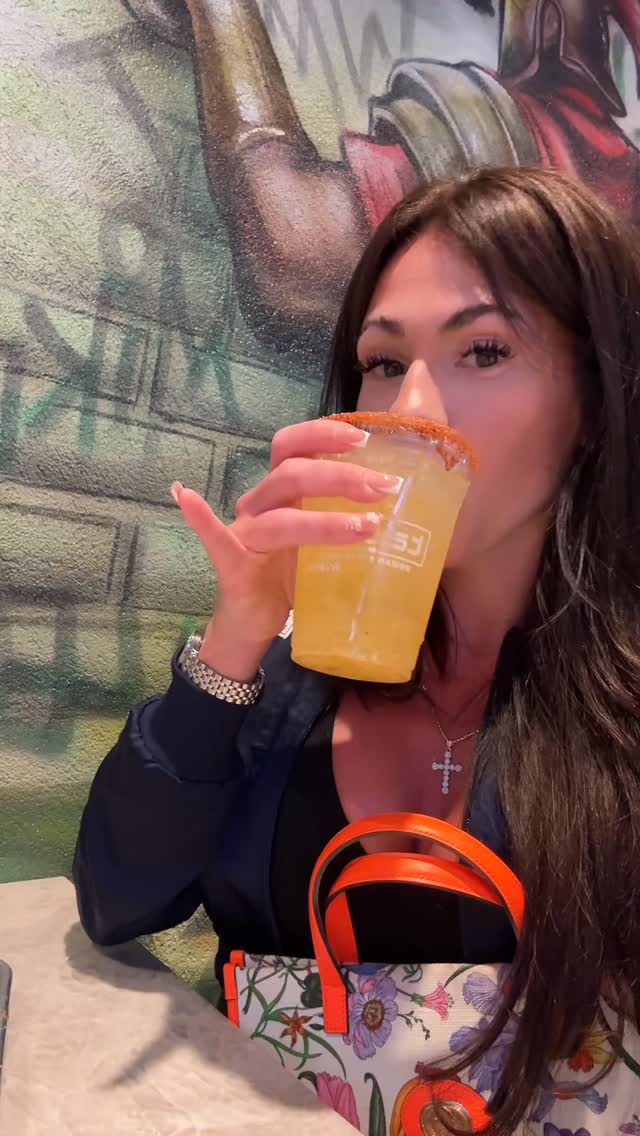 Knicks watch party but I’m here for the pizza @tagliopizza 🏀🍕#laitalianprincess #knicks #italianamerican #explore #pizza by @laitalianprincess