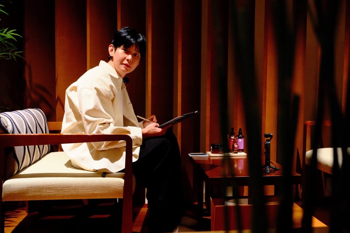 오사카 여행 중 잠시 쉬어가기 좋았던 인터컨티넨탈 오사카의 메구리 스파(MEGURI SPA).

차분한 분위기 속에서 바디와 페이셜 등 다양한 트리트먼트를 받을 수 있어, 많이 걷고 촬영하며 쌓인 피로를 편안하게 풀 수 있었습니다.

스파와 함께 실내 수영장, 사우나, 일본식 목욕 시설도 이용할 수 있어 호텔 안에서 여유로운 웰니스 시간을 보내기 좋았어요.

오사카 도심에서 조용한 휴식이 필요할 때 추천하고 싶은 공간입니다.