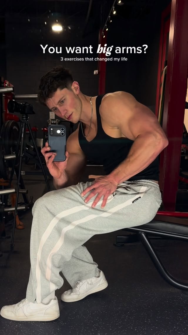 Want bigger arms? Read this ⬇️ @fitbodapp Big arms aren’t just biceps. It’s the muscles around and under them. Train these 3 and your arms look bigger from every angle 👇1️ Seated Hammer CurlsNeutral grip hits your brachialis (the muscle under your biceps). Build it and it pushes your biceps up = thicker arm.👉 3–4 sets of 8–12. Lower slow, full stretch at the bottom.2️⃣ Front Delt RaisesCaps the top of your arm so it looks finished in a tee. No swinging — raise, pause, lower slow.👉 3–4 sets of 10–15. Lighter, strict.3️⃣ Lateral RaisesWider shoulders make your arms look huge by comparison. Lead with the elbow.👉 3–4 sets of 12–20. Higher reps, chase the burn.The keys:✅ Add weight or reps over time✅ 10–20 hard sets per muscle/week✅ Stop 1–3 reps from failure✅ Full range, every repSave this. 🔖 by @brianwallack