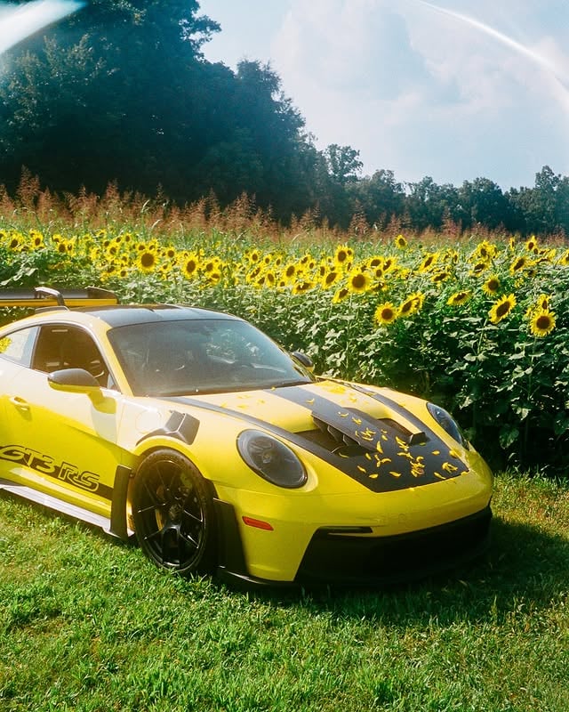 Our colour of the season. 🌻
📸 @currentlydawson 🚙 @nick_cabaniss #PorscheMoment
__
911 GT3 RS (WLTP): Fuel consumption combined: 13.2 l/100 km; CO₂ emissions combined: 299 g/km; CO₂ class: G; Status 06/2026