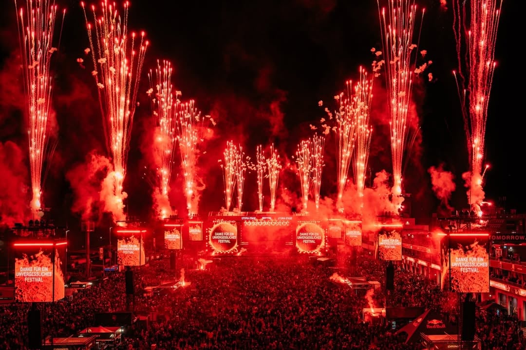 90.000 Menschen. Unzählige Erinnerungen. Ein Wochenende für die Ewigkeit.
Kommt gut nach Hause und danke für alles. ❤️‍🔥

📸 @janheesen
