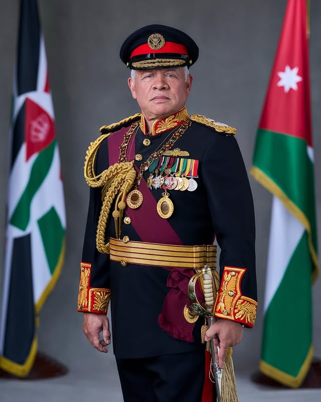 بمناسبة #عيد_الجلوس الملكي السابع والعشرين، يرفع الديوان الملكي الهاشمي أسمى آيات التهنئة إلى صاحب الجلالة الهاشمية الملك عبدالله الثاني ابن الحسين المعظم، سائلين الله العلي القدير أن يحفظ جلالته ويديمه ذخرا للوطن
#الأردن
 
On the occasion of the 27th Accession to the Throne Day, the Royal Hashemite Court extends its heartfelt wishes to His Majesty King Abdullah II, and all Jordanians, for continued progress and prosperity
#Jordan