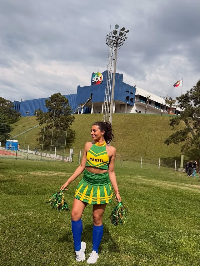 • Por cá já estamos em clima de #copadomundo2026 no @pgmsilviosantos 💚💛💙
.
#sbt #programasilviosantos #copinhasbt