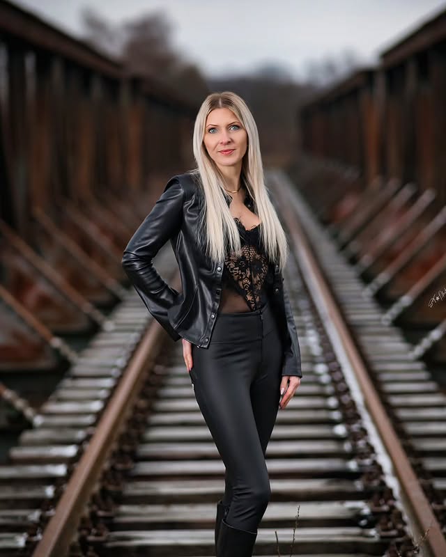 .

🖤 Like
🗨️ Comment
♻️ Repost
📌 Save
🚸 Follow 

📸 @st_photography.de
👱🏼‍♀️ @anna_boe_88
📍 Alte Eisenbahnbrücke 

#leatherleggings #blond #lostplace #sachsenanhalt #leather

• model •leather • leatherleggings 
• lederleggings• lederhose
• leatherpants • leatherwoman 
• heels • heelslover • highheels 
• skinny • blond • blondine
• blondhair • lostplace • lostworld 
• lostgirl • allblack • allblackstyle 
• digitalart