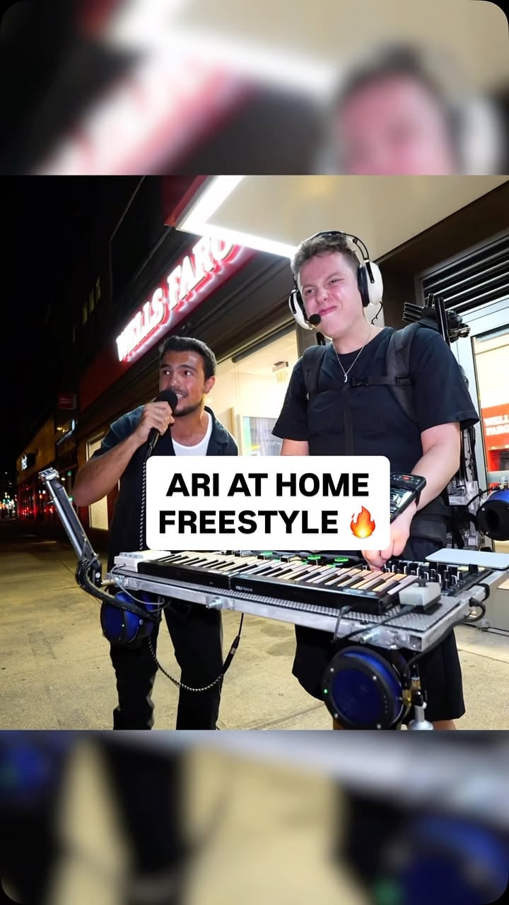 You never know what you’ll see on the streets of NYC! Linked up with my guy @ariathome and dropped this crazy freestyle on the spot while he cooked up this 🔥 boom bap beat! REAL RAP IS BACK, KNICKS IN 5 🗽🗽🗽