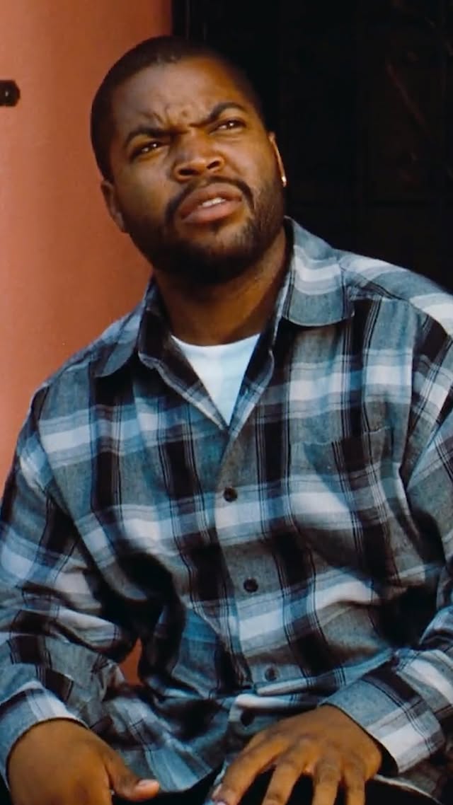 I ain't see no chain. ✋🏽😳🤚🏽

Friday, available to rent or buy on Prime Video.